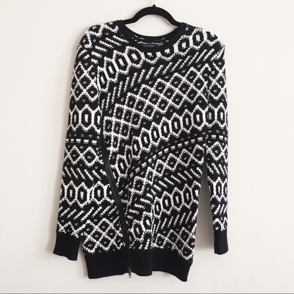 Ann Taylor • Slant Zipper Sweater
